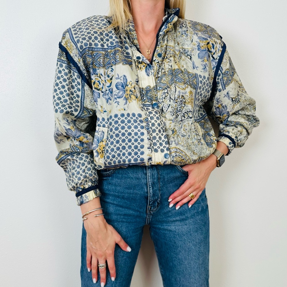 Vintage Details Sportswear 100% silk floral parsley print padded bomber jacket - Picture 4 of 9